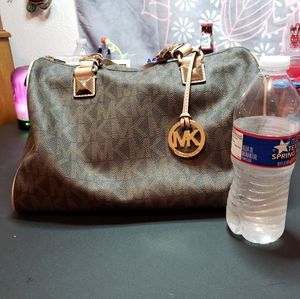 Michael Kors jet set purse